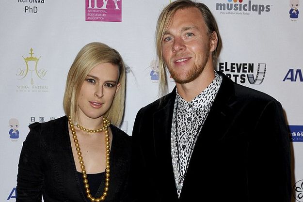 Румер Уиллис сделала себе новую стрижку