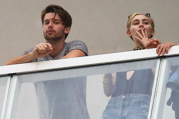 Майли Сайрус подсадила Патрика Шварценеггера на травку?