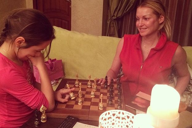 Анастасия Волочкова решила удивить интеллектом