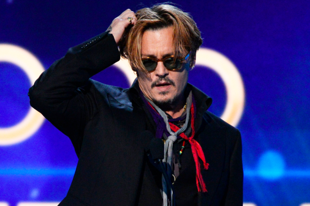 Джонни Депп тайно лечится от алкогольной зависимости