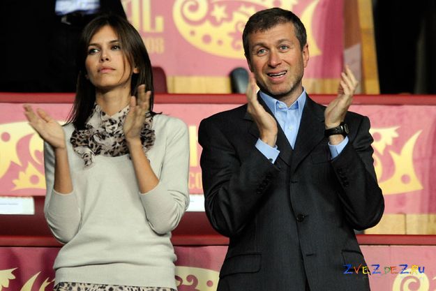 Дарья Жукова призналась, что давно замужем за Романом Абрамовичем