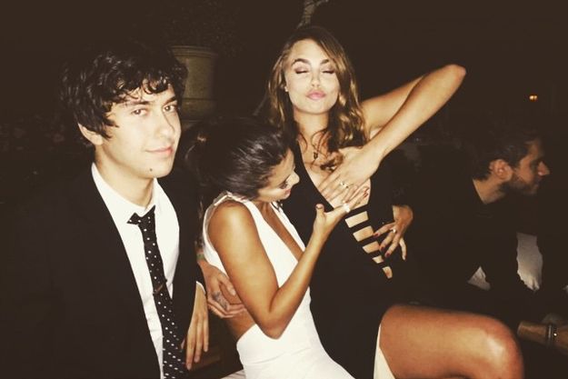 Селена Гомес помогла Каре Делевинь избежать конфуза