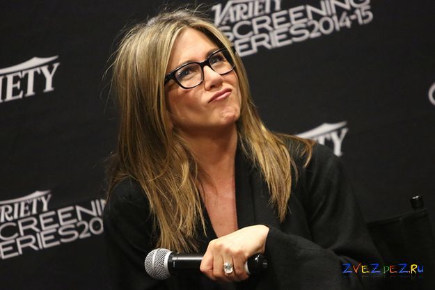 Дженнифер Энистон перестала обращать внимание на слухи