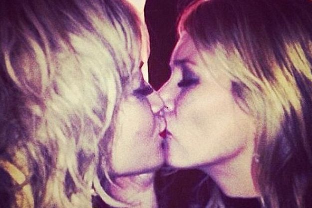 Рита Ора преподнесла сюрприз Кейт Мосс к дню рождения