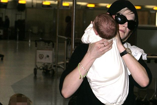 Розамунд Пайк возвращается в норму после вторых родов