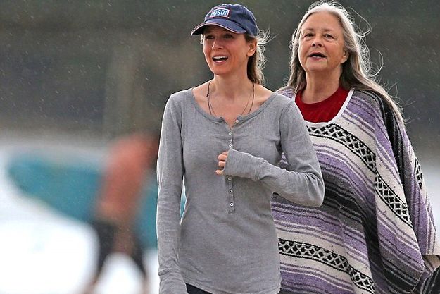 Рене Зеллвегер отдыхает на Гавайях