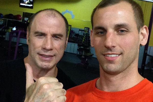 Джон Траволта начал лысеть