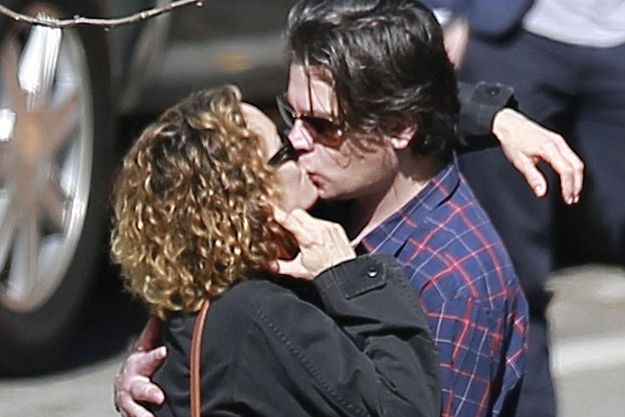 Ванесса Паради публично целовалась с бойфрендом