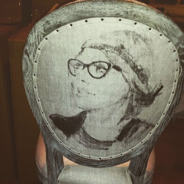 Стул Ксении Собчак