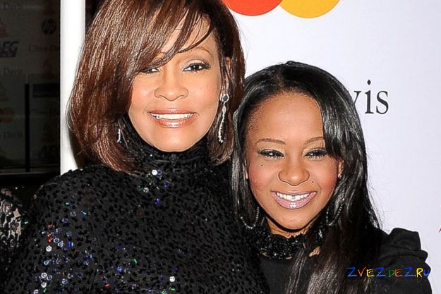 Дочь Уитни Хьюстон отключили от системы жизнеобеспечения