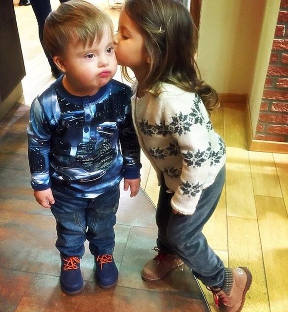 Сын Эвелины Бледанс и дочь Виктории Бони