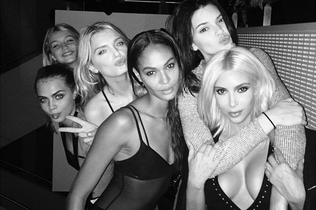 Ким Кардашьян комплексует по поводу своих ягодиц