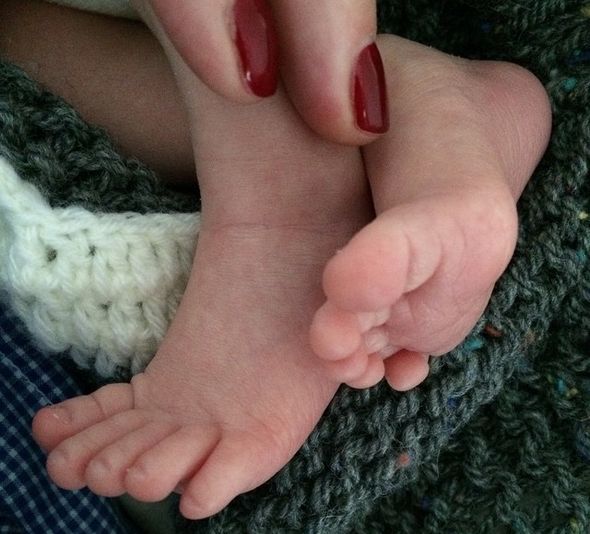 Ножки новорожденного сына Лив Тайлер Селора