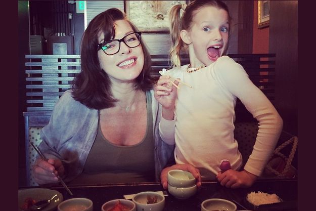 Милла Йовович должна родить на следующей неделе