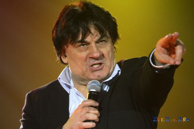 Александр Серов намерен сделать тест на отцовство