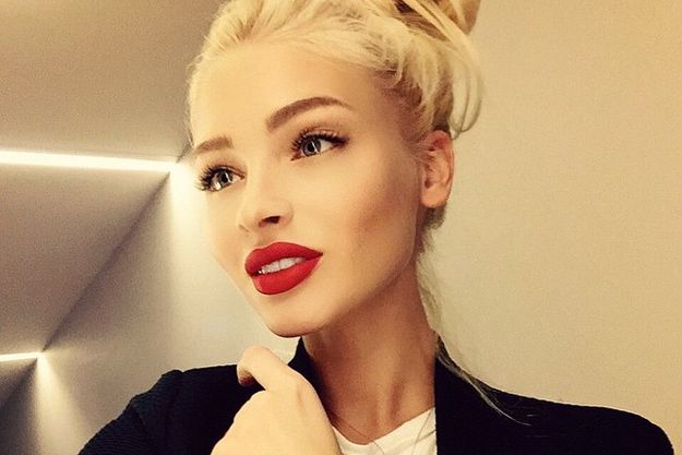 Поклонников шокировала кукольная внешность жены Тимати