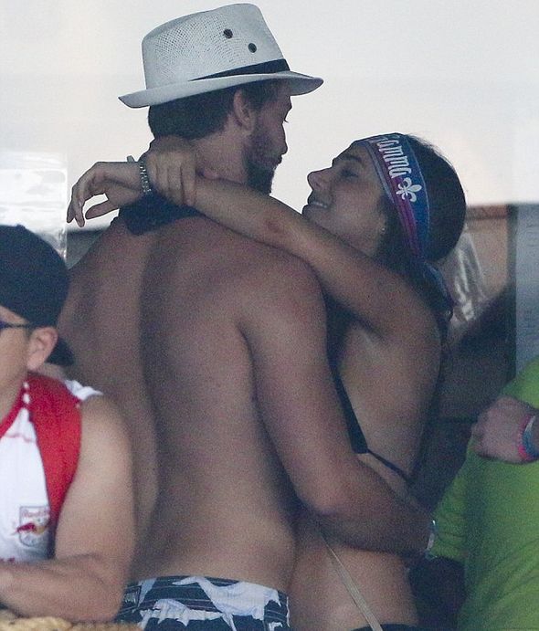 Патрик Шварценеггер с незнакомкой