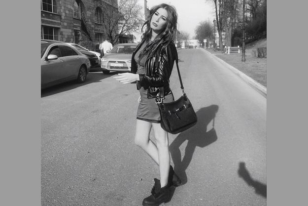 Кэти Топурия показала беременный животик