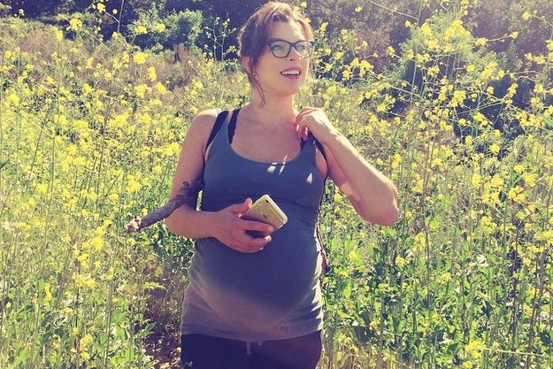 Милла Йовович совершила последний поход перед родами