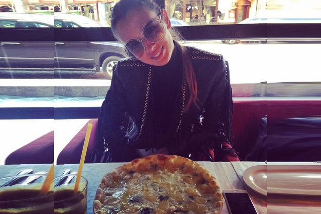 Маша Ефросинина показала свою младшую сестру Лизу