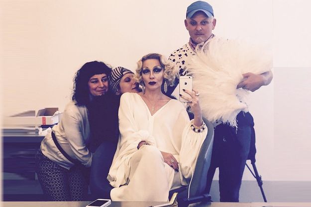 Поклонники не узнали Кайли Миноуг в новой фотосессии