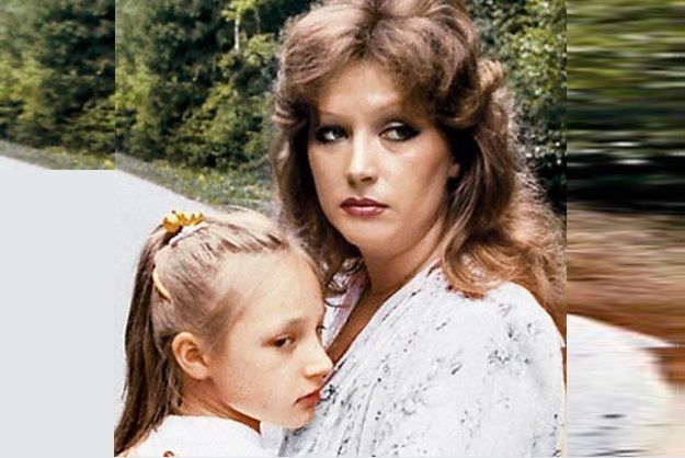 Кристина Орбакайте опубликовала ретро-фото с мамой