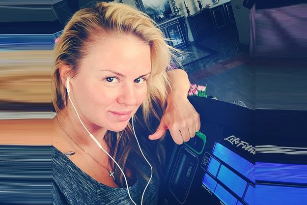 Анна Семенович вплотную занялась своей фигурой