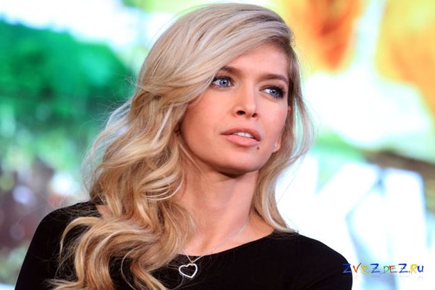 Вера Брежнева подружилась с одесскими дельфинами