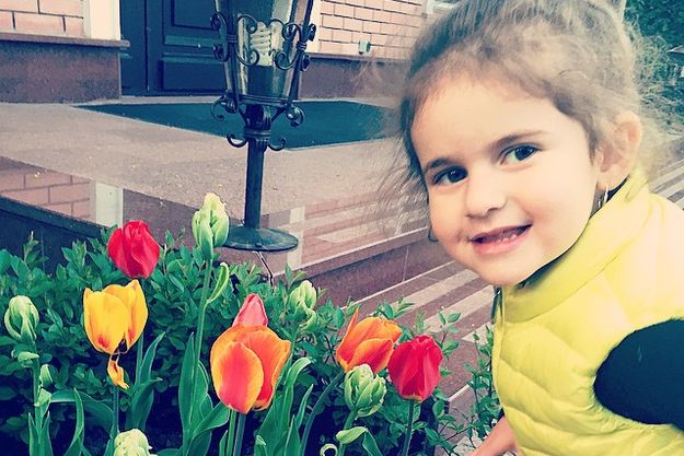 Певица Жасмин показала подросшую дочурку