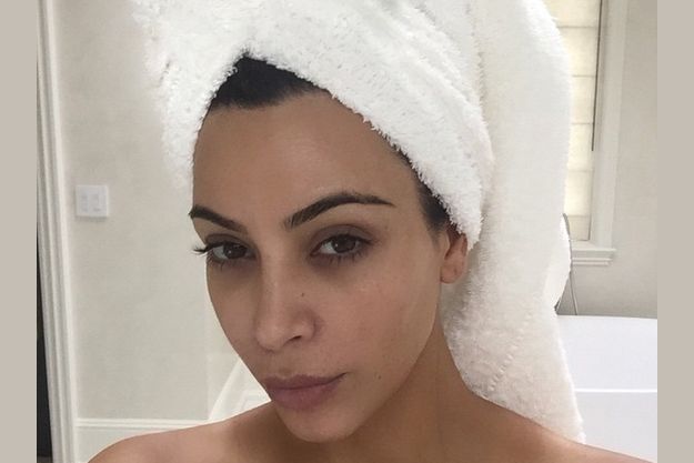 Ким Кардашьян показала себя без макияжа