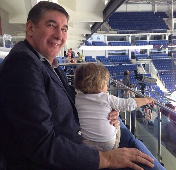 Сын Марии Кожевниковой с дедушкой