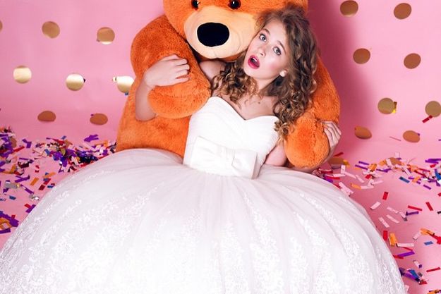 Дочь Веры Брежневой заинтриговала образом невесты