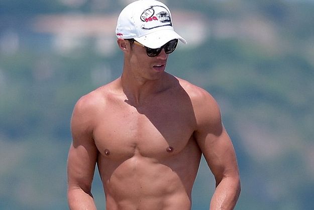 Криштиану Роналду подыскал себе богатую невесту