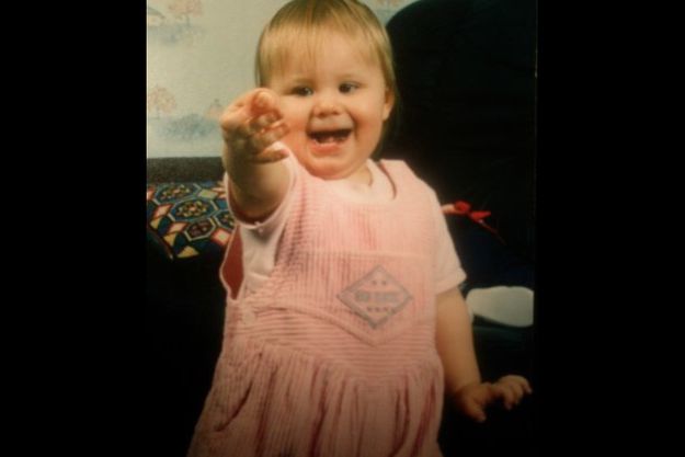 Анна Шульгина показала свое детское фото