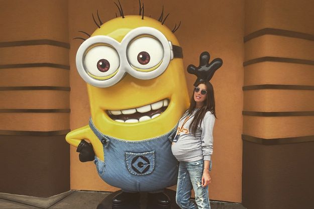 Беременная Кэти Топурия показала живот перед родами