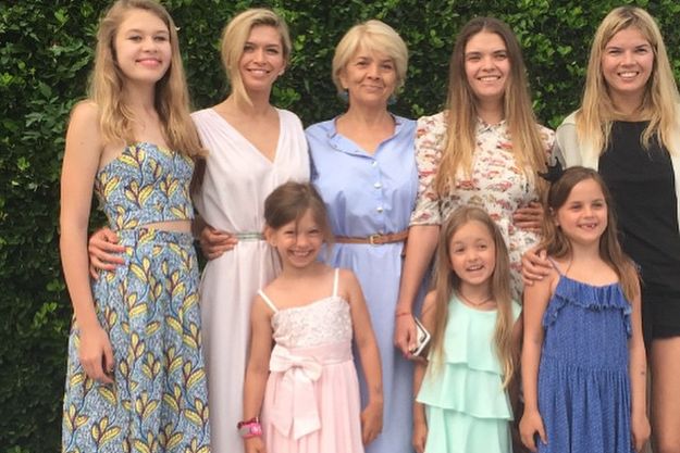 Вера Брежнева показала свое большое семейство