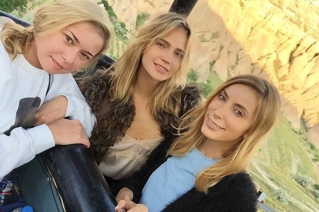 Певица Глюк’оZа поднялась в небо на воздушном шаре