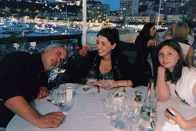 Валерий Меладзе вместе с дочерьми отдыхает в Монте-Карло