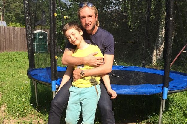 Евгений Плющенко показал фото старшего сына