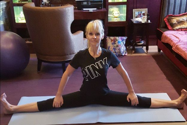 Валерия продемонстрировала блестящую растяжку