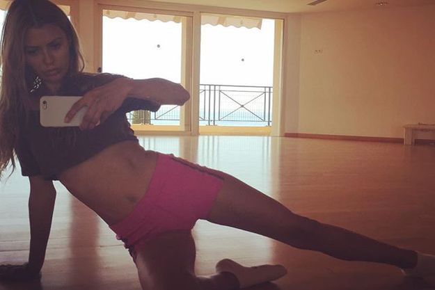 Виктория Боня потеет в спортзале