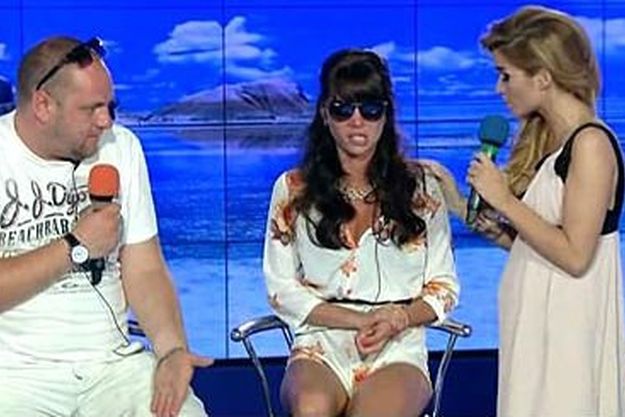 Ксения Бородина впервые засветила беременный живот