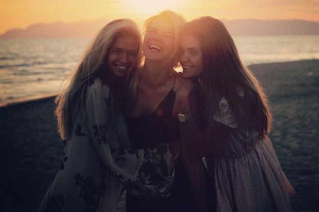 Вера Брежнева покорила поклонников семейным фото