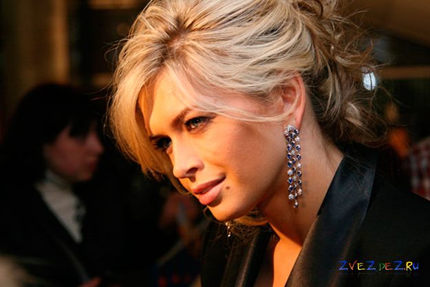 Певица Вера Брежнева потеряла отца