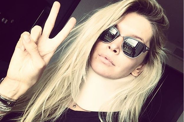 Вера Брежнева показала свое фото в компрессионном корсете