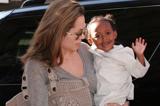 Приемная мать Джоли требует встречи с родной матерью