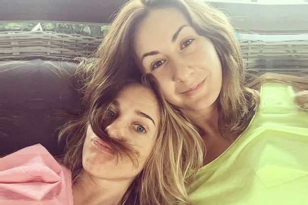Юлия Ковальчук развеселила поклонников селфи с подругой
