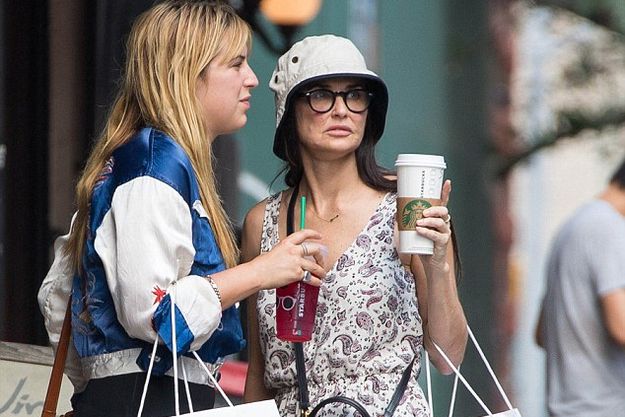 Деми Мур ужаснула состарившимся лицом