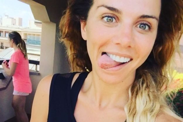 Анна Седокова круто отдыхает после тяжелой работы