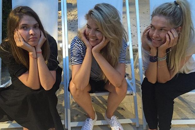 Вера Брежнева показала своих сестер без макияжа